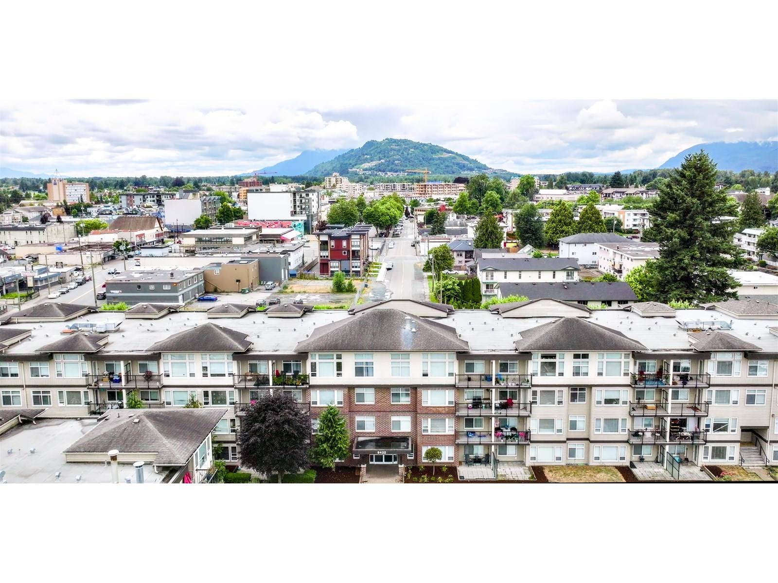 9422 VICTOR ST #215, Chilliwack, BC V2P0B8
