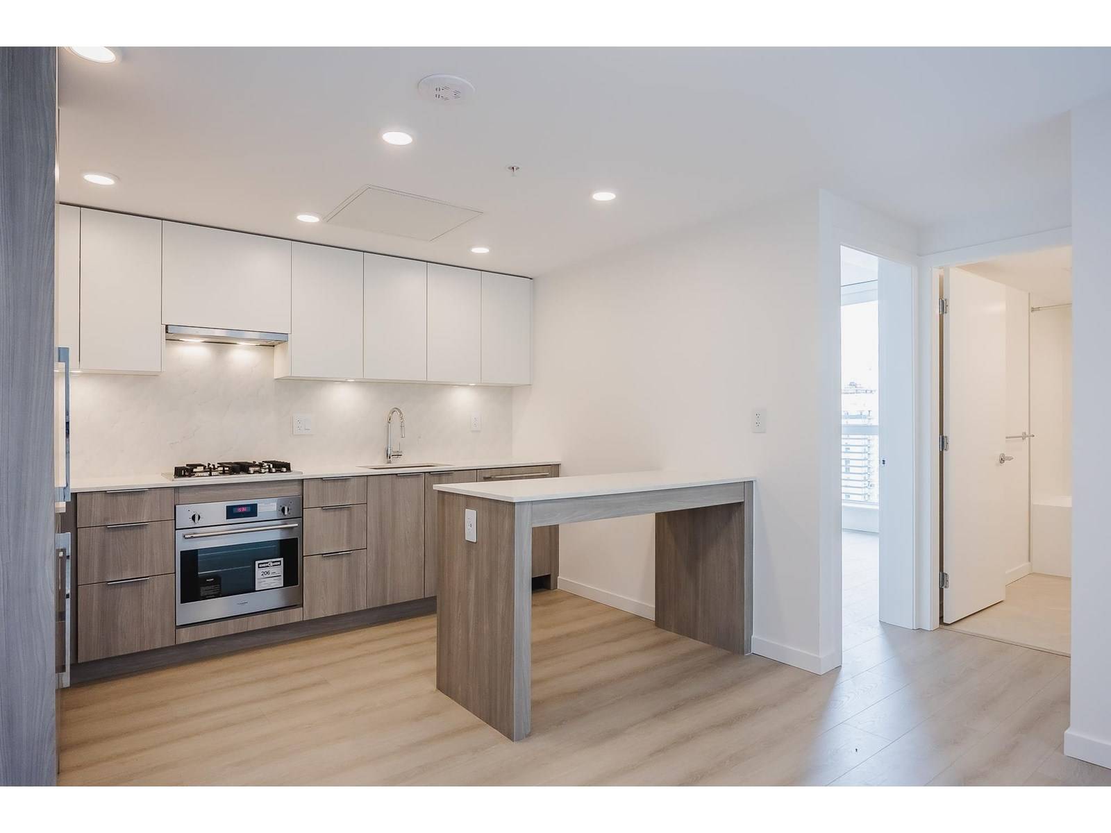 Surrey, BC V3T0V1,10333 133 #2601