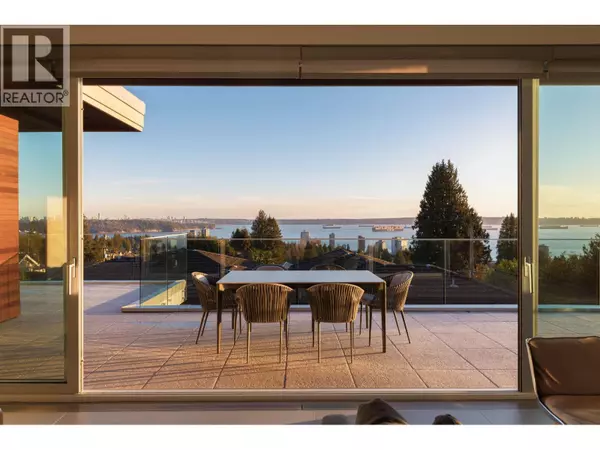 West Vancouver, BC V7V4E4,1715 22ND STREET