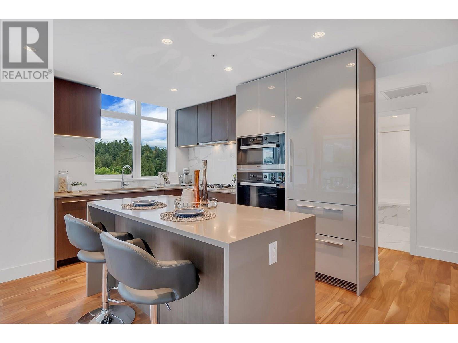 North Vancouver, BC V7P0E2,1632 LIONS GATE LN #607