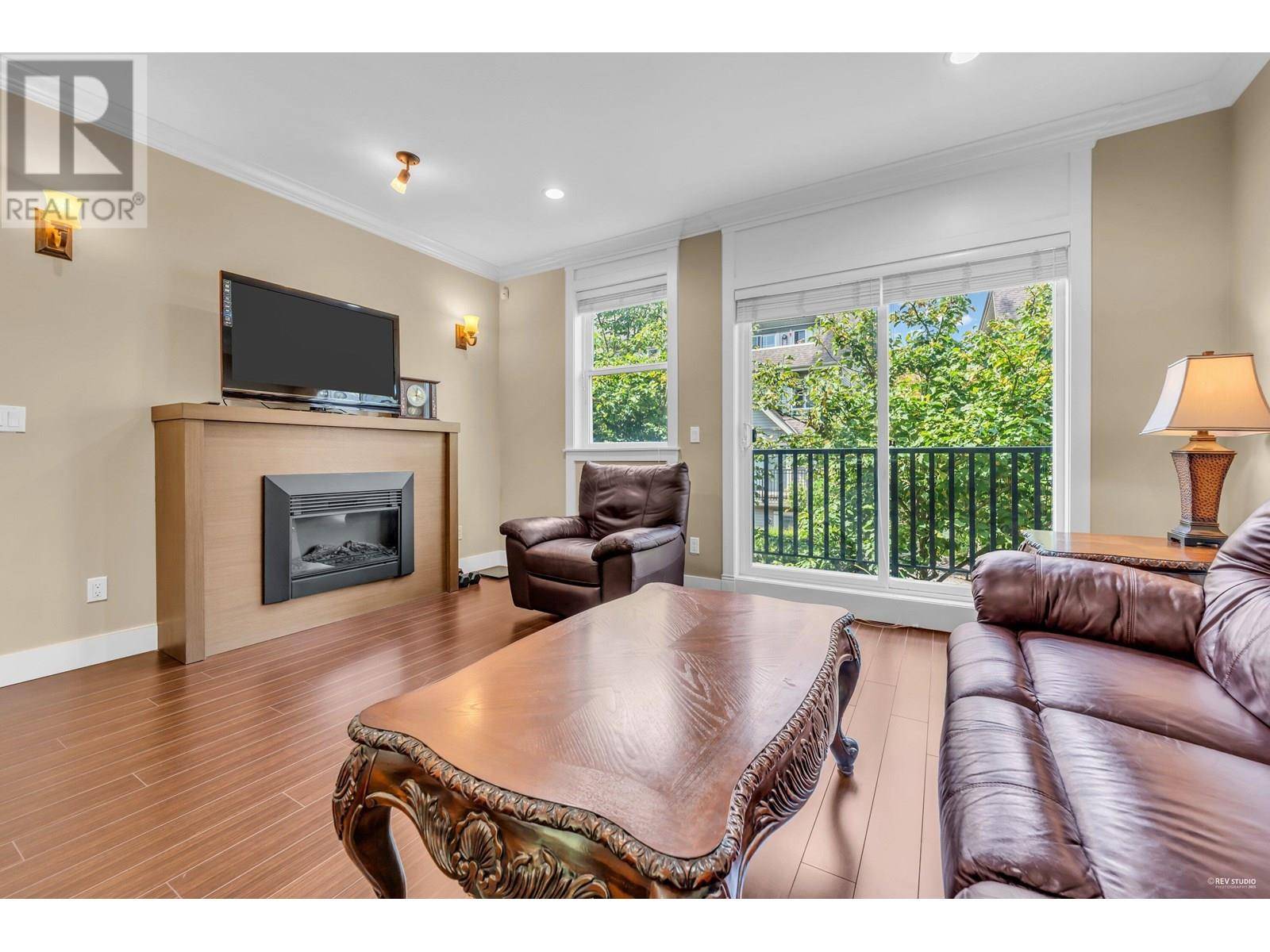 Richmond, BC V6Y1T7,9391 ALBERTA RD #16