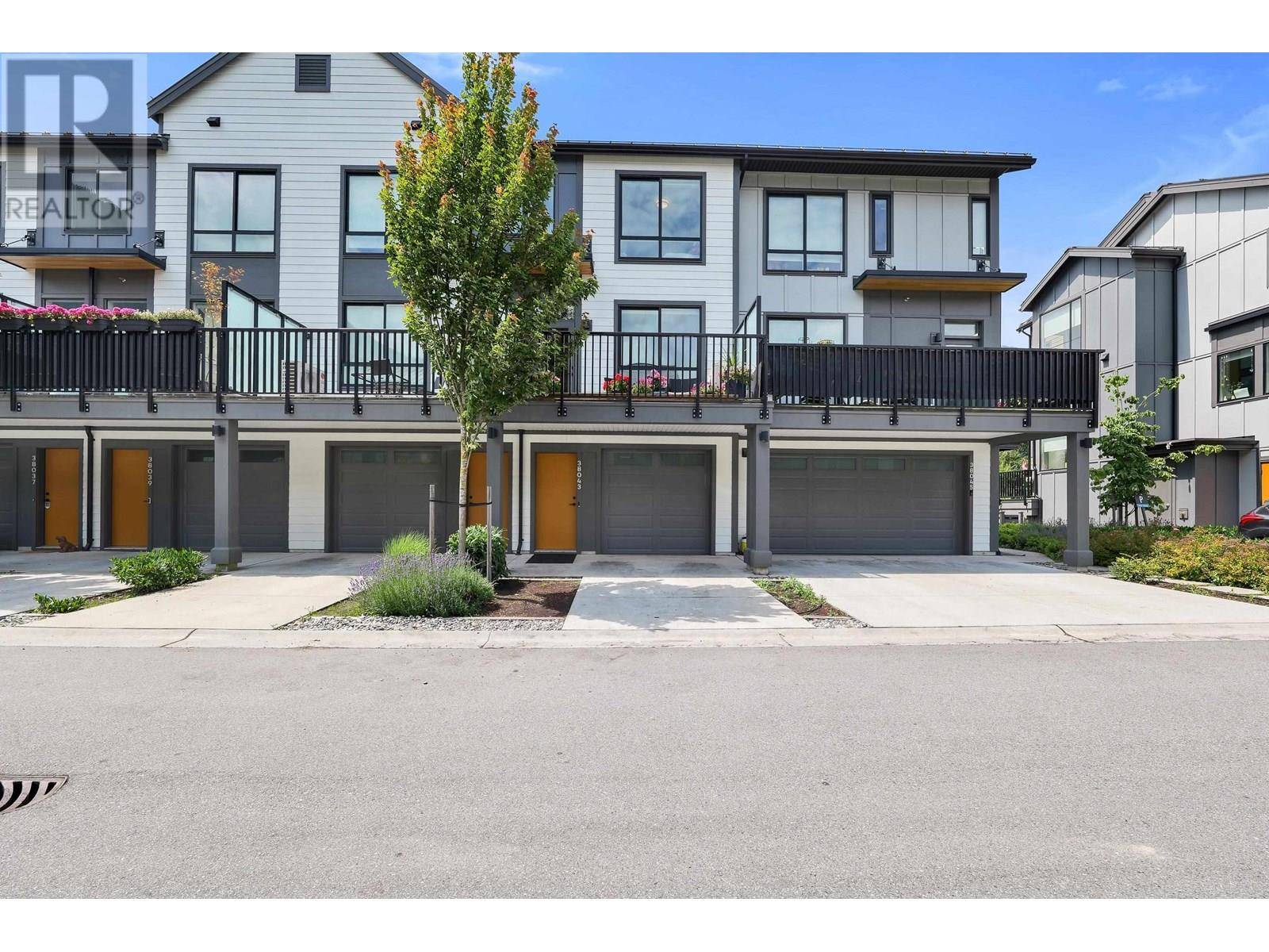 Squamish, BC V8B1E6,38043 HELM WAY