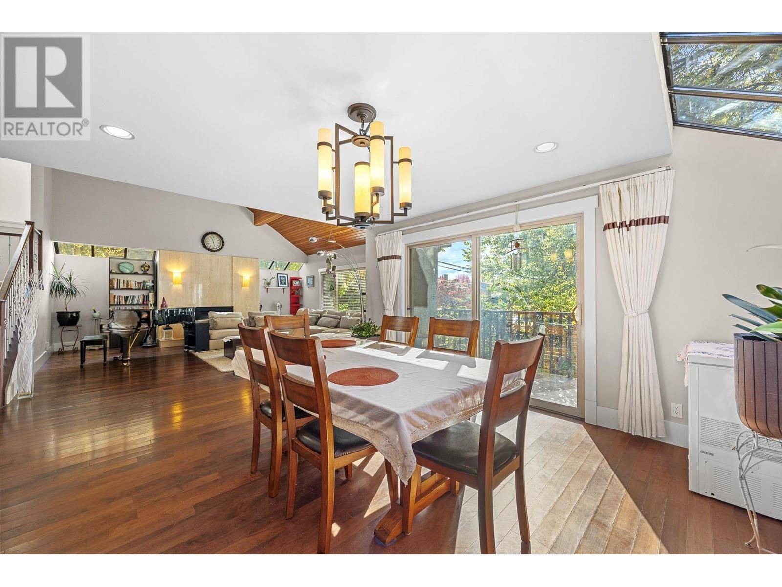 Vancouver, BC V6N4G1,5483 CARNARVON STREET