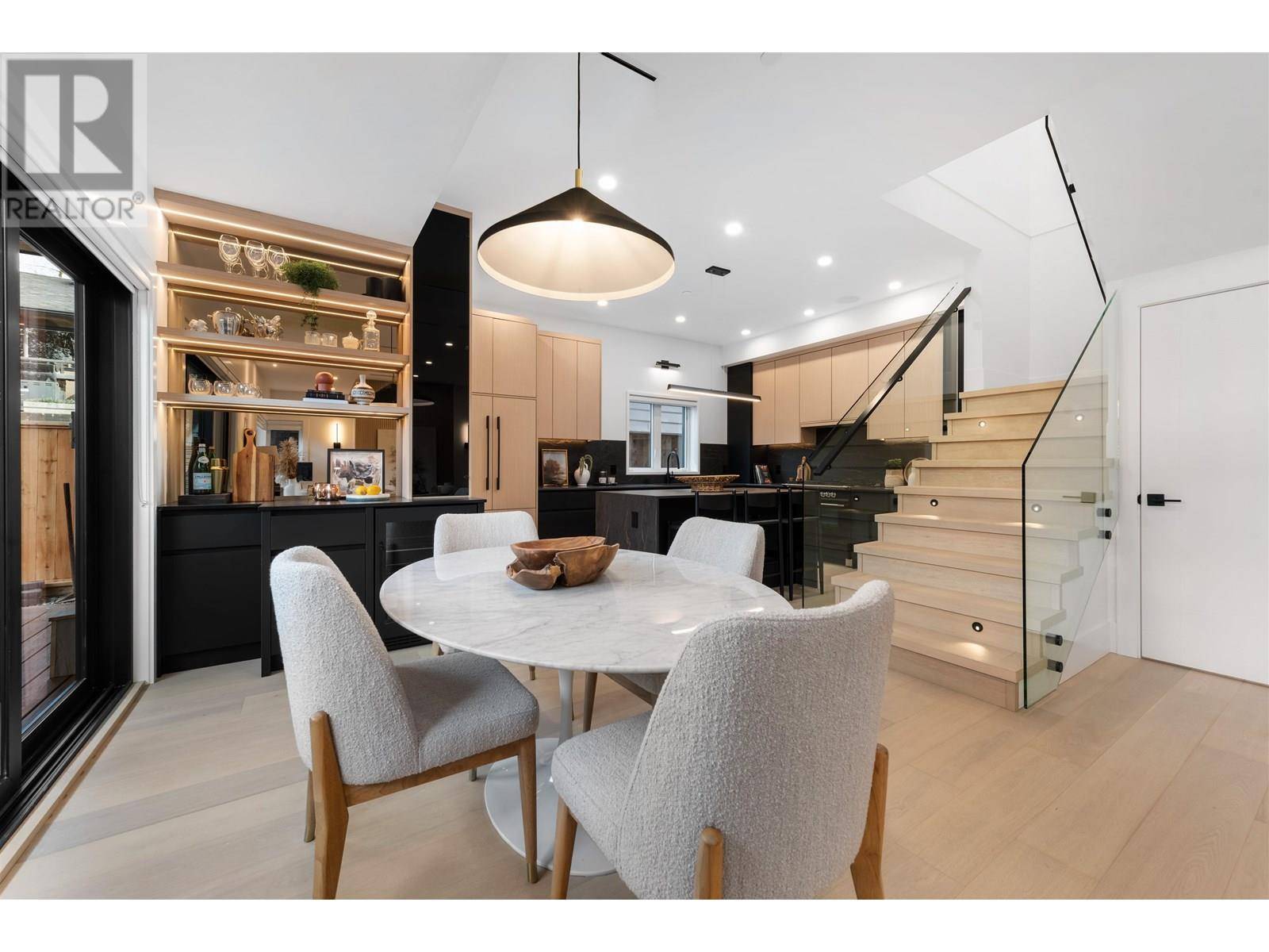 Vancouver, BC V5V2Z8,371 East 33RD AVE #6