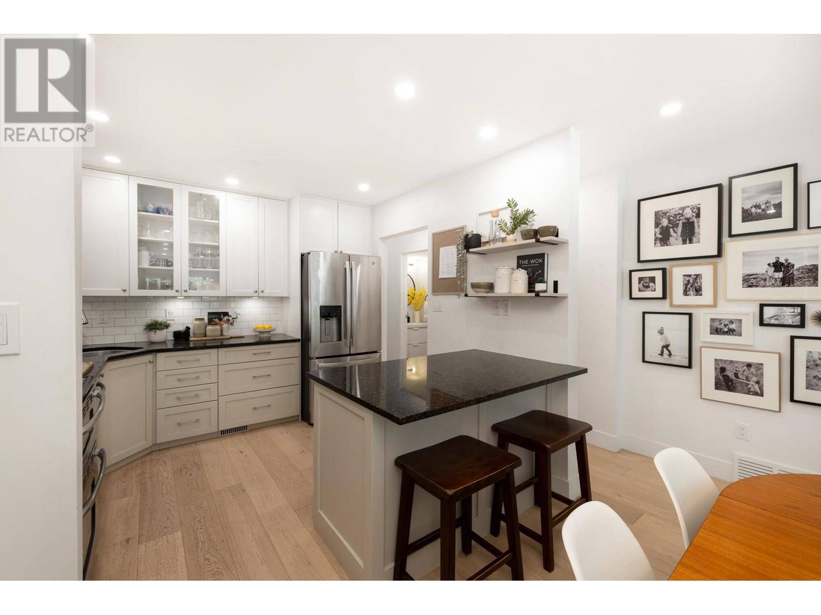North Vancouver, BC V7G2G9,3946 INDIAN RIVER DRIVE