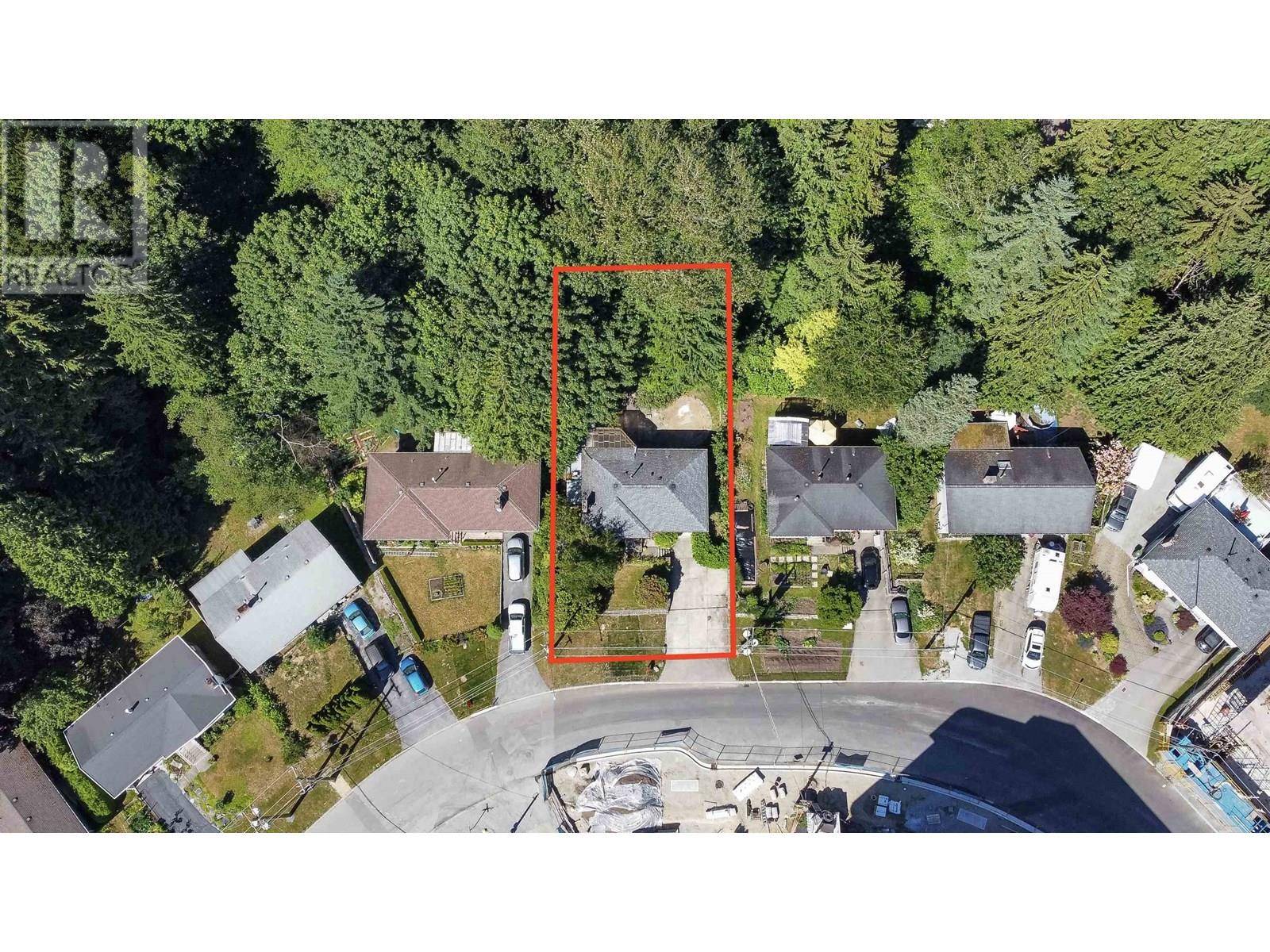 646 CLAREMONT STREET, Coquitlam, BC V3J3T4