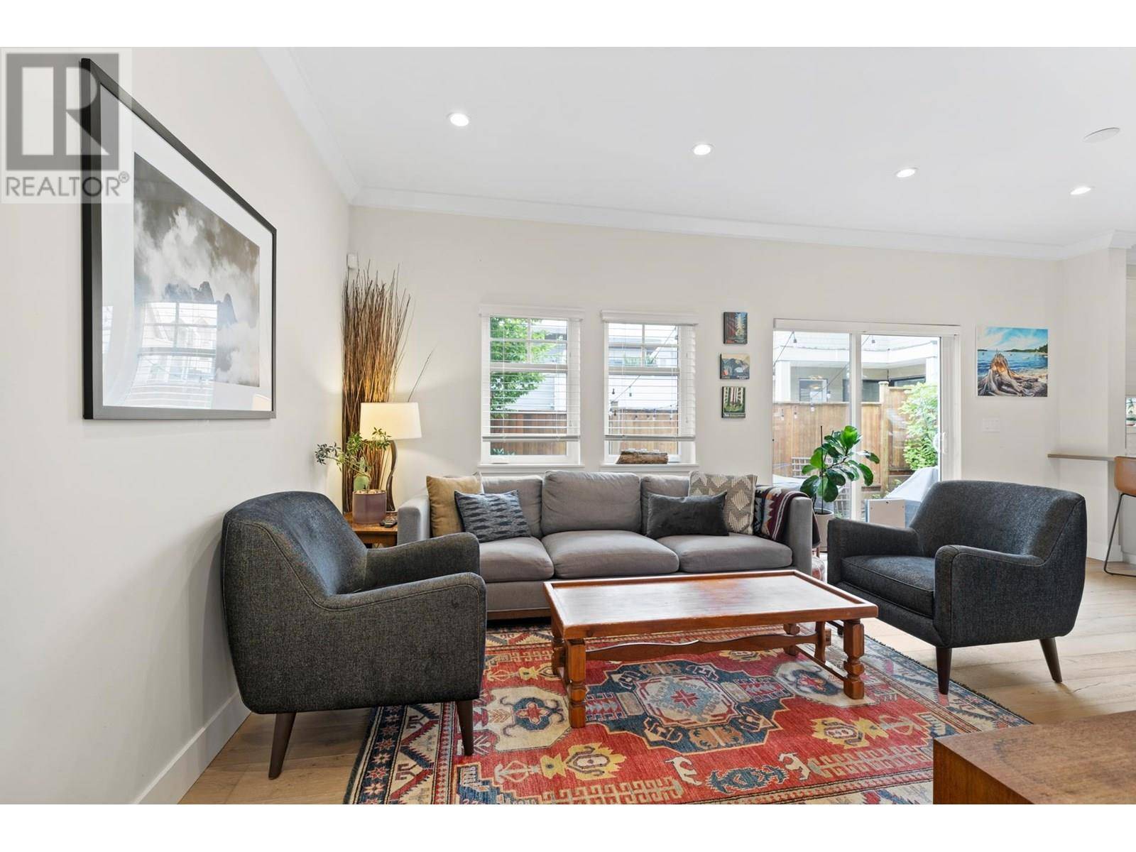 Vancouver, BC V5N3W2,3790 FLEMING STREET