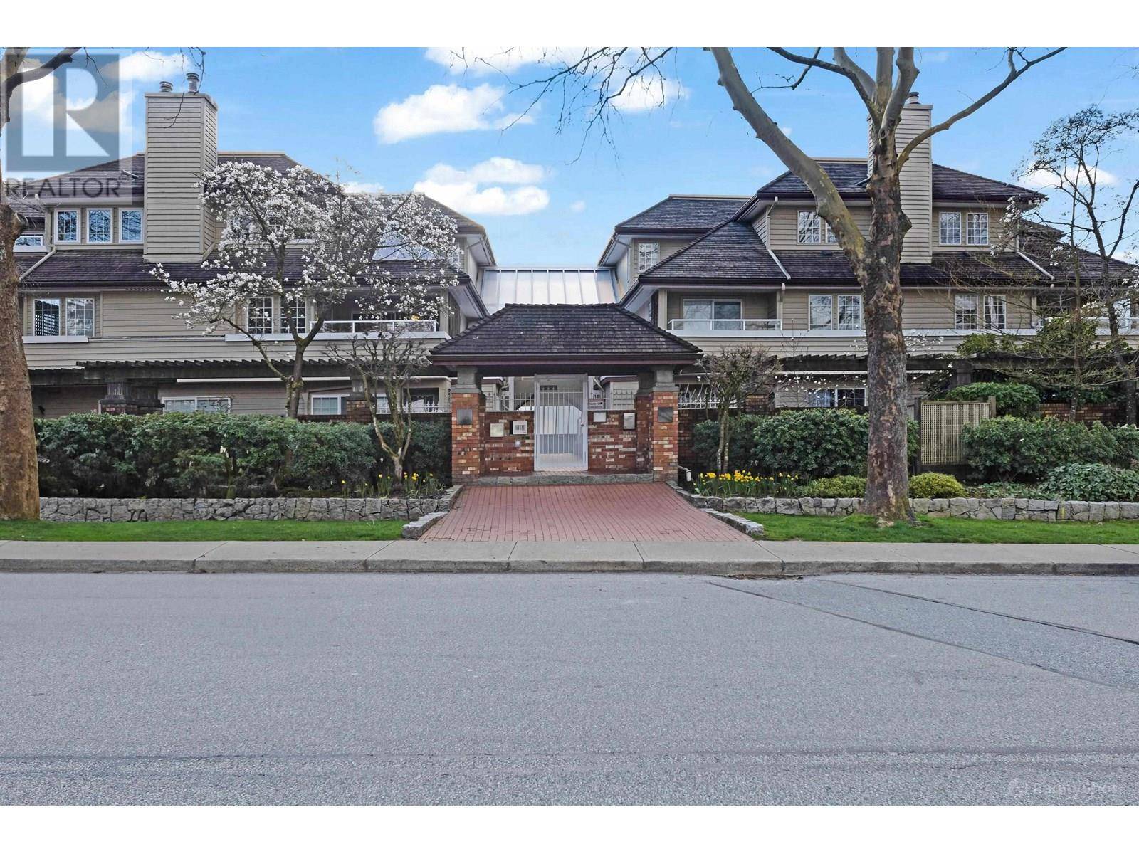 3421 CURLE AVE #301, Burnaby, BC V5G4P4
