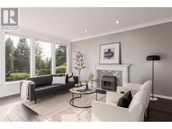 456 MONTROYAL BOULEVARD, North Vancouver, BC V7N3E1