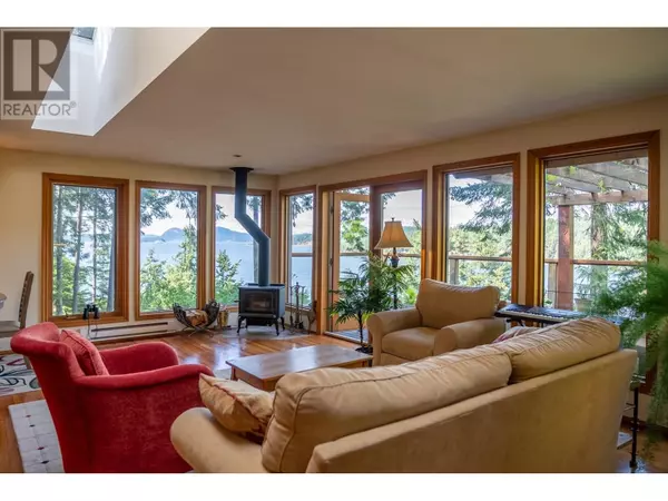 Pender Island, BC V0N2M2,1616 SCHOONER WAY