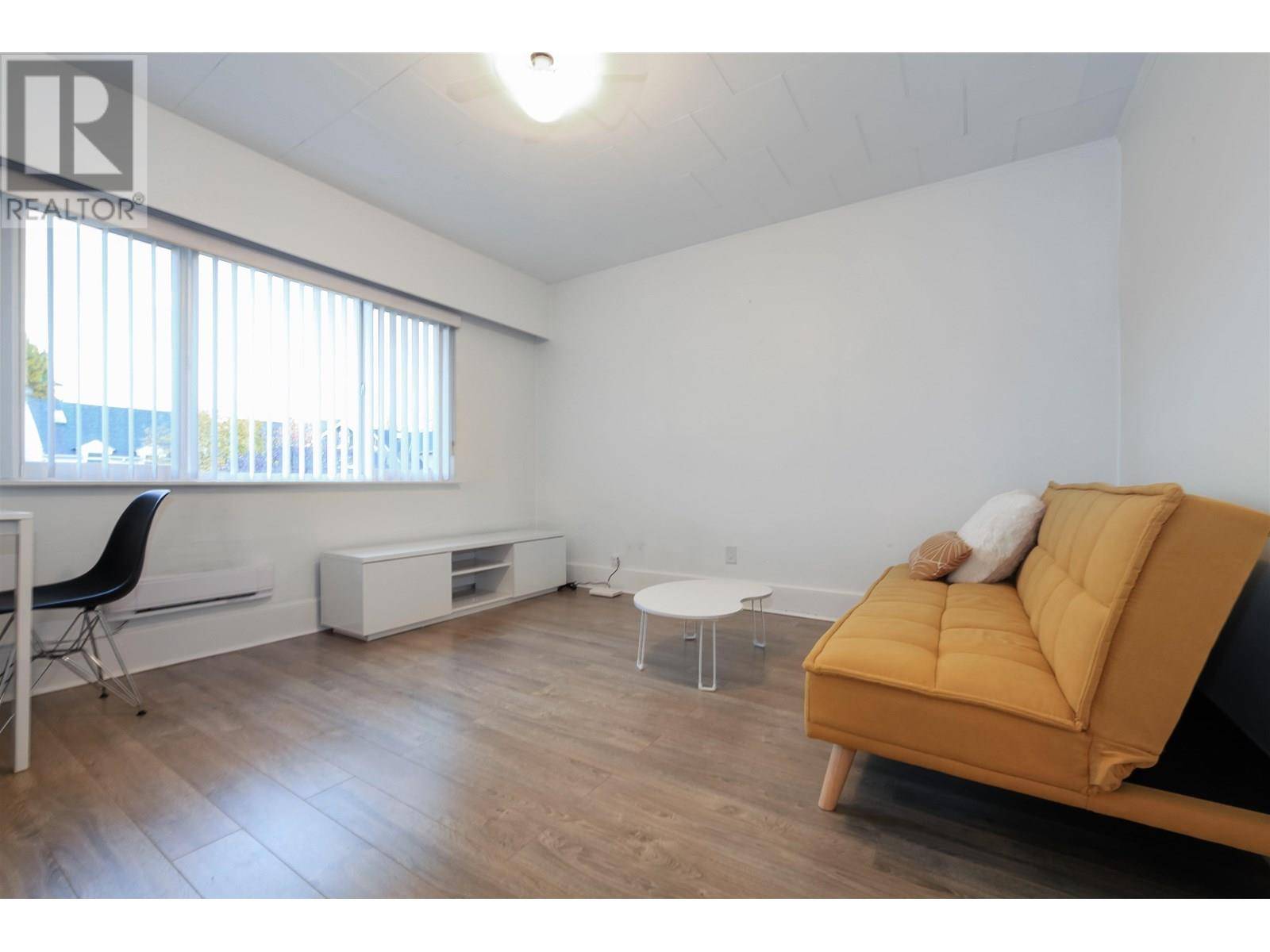 315 West 19TH AVE #Top-Floor, Vancouver, BC V5Y2B6