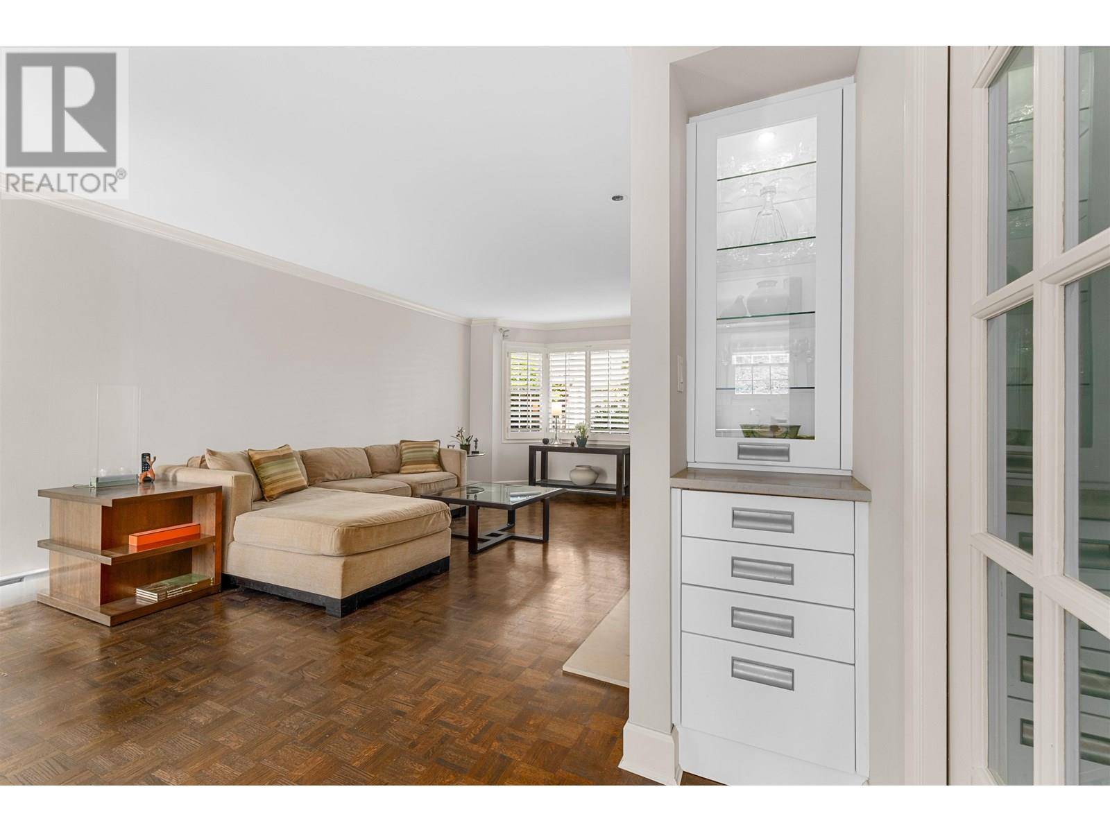 Vancouver, BC V6H1B8,1363 W 7TH AVENUE
