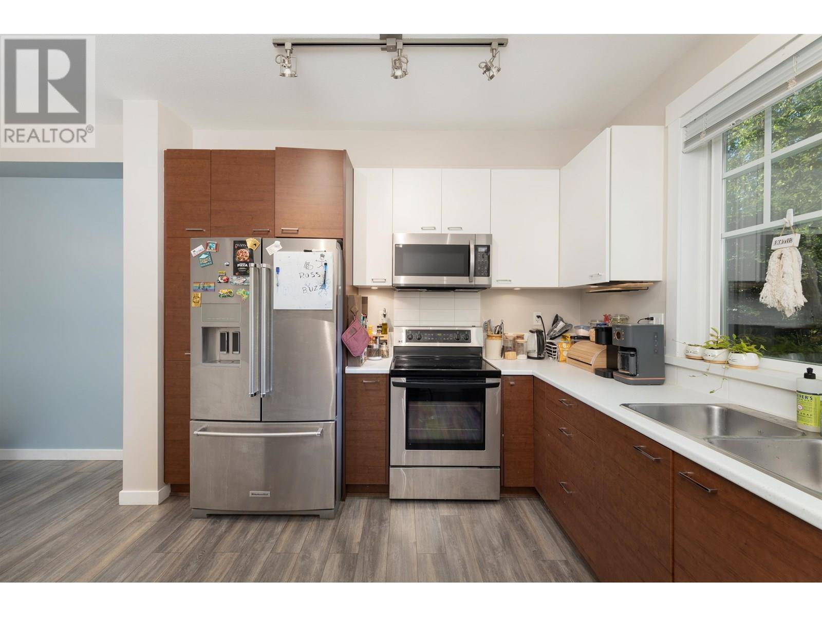 Port Coquitlam, BC V3C0B8,2655 BEDFORD ST #2015