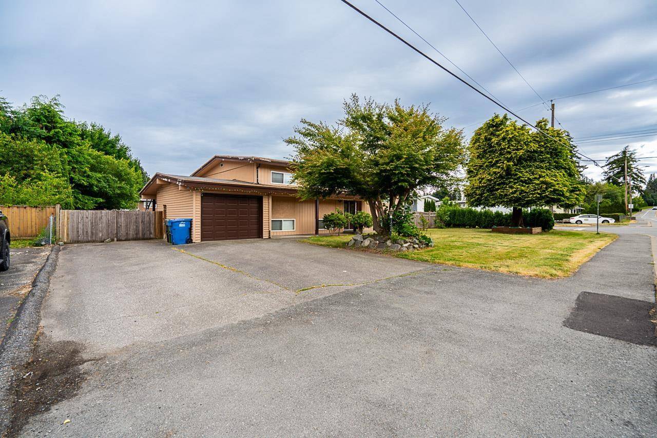 Abbotsford, BC V2T1G6,32592 BEVAN AVENUE