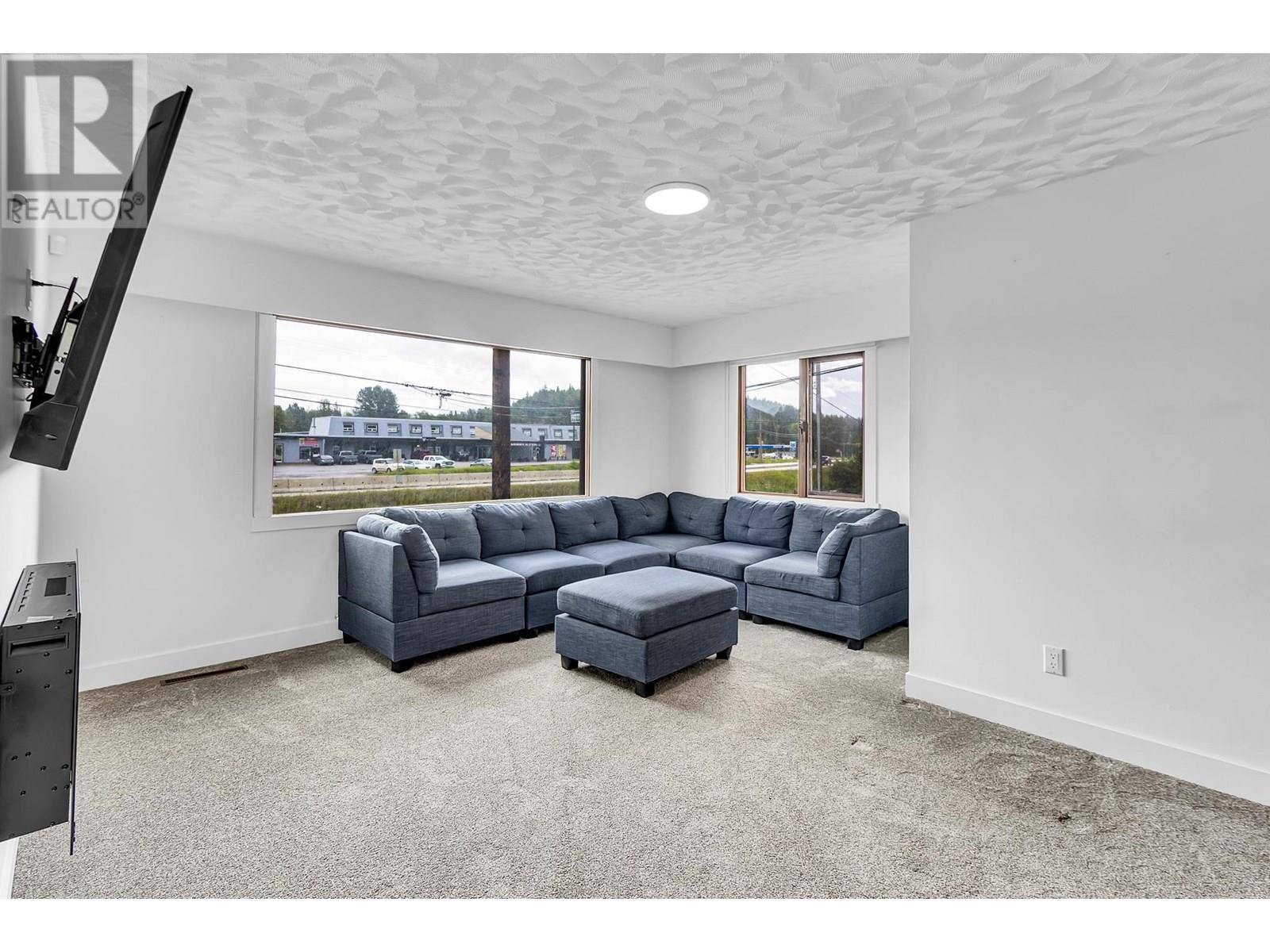 Prince George, BC V2K1M5,2361 HART HIGHWAY