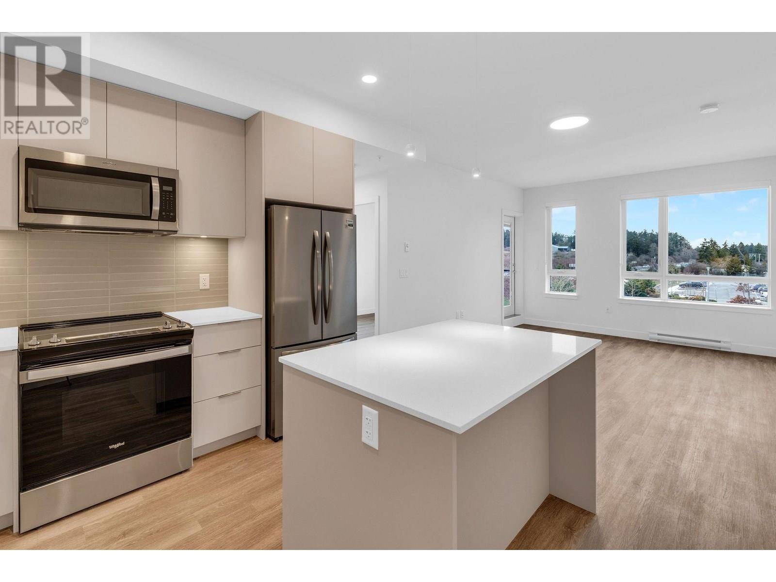 2515 HACKETT CRES #A205, Other Islands, BC V8M2B8