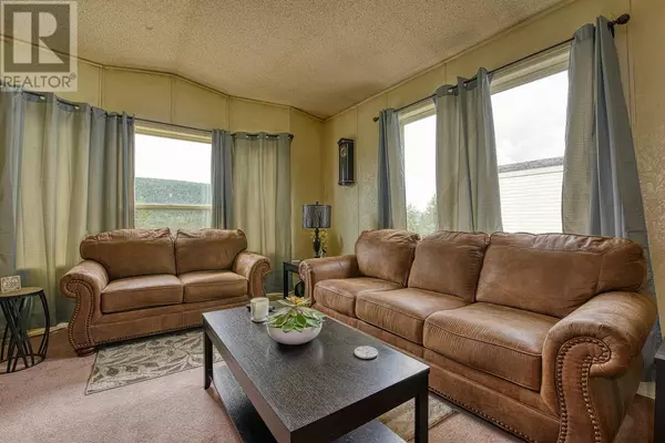 Williams Lake, BC V2G5E6,560 SODA CREEK RD #52