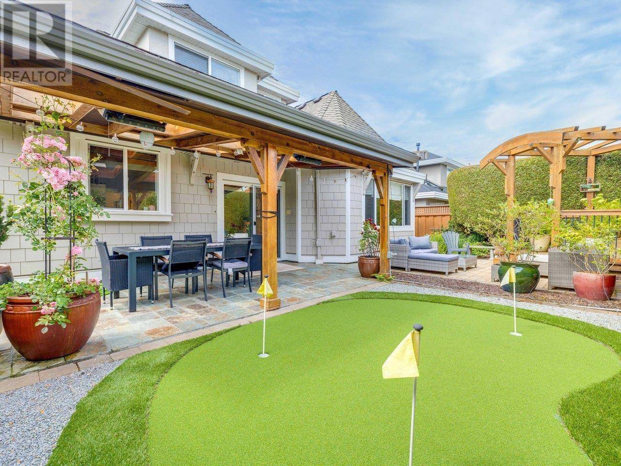 5295 ST ANDREWS PLACE, Delta, BC V4M4E5