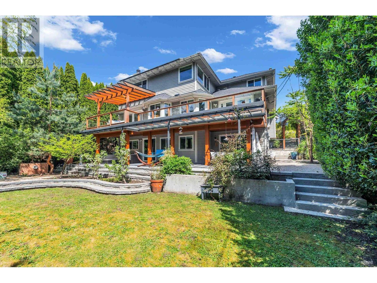 North Vancouver, BC V7R1N8,929 MELBOURNE AVENUE