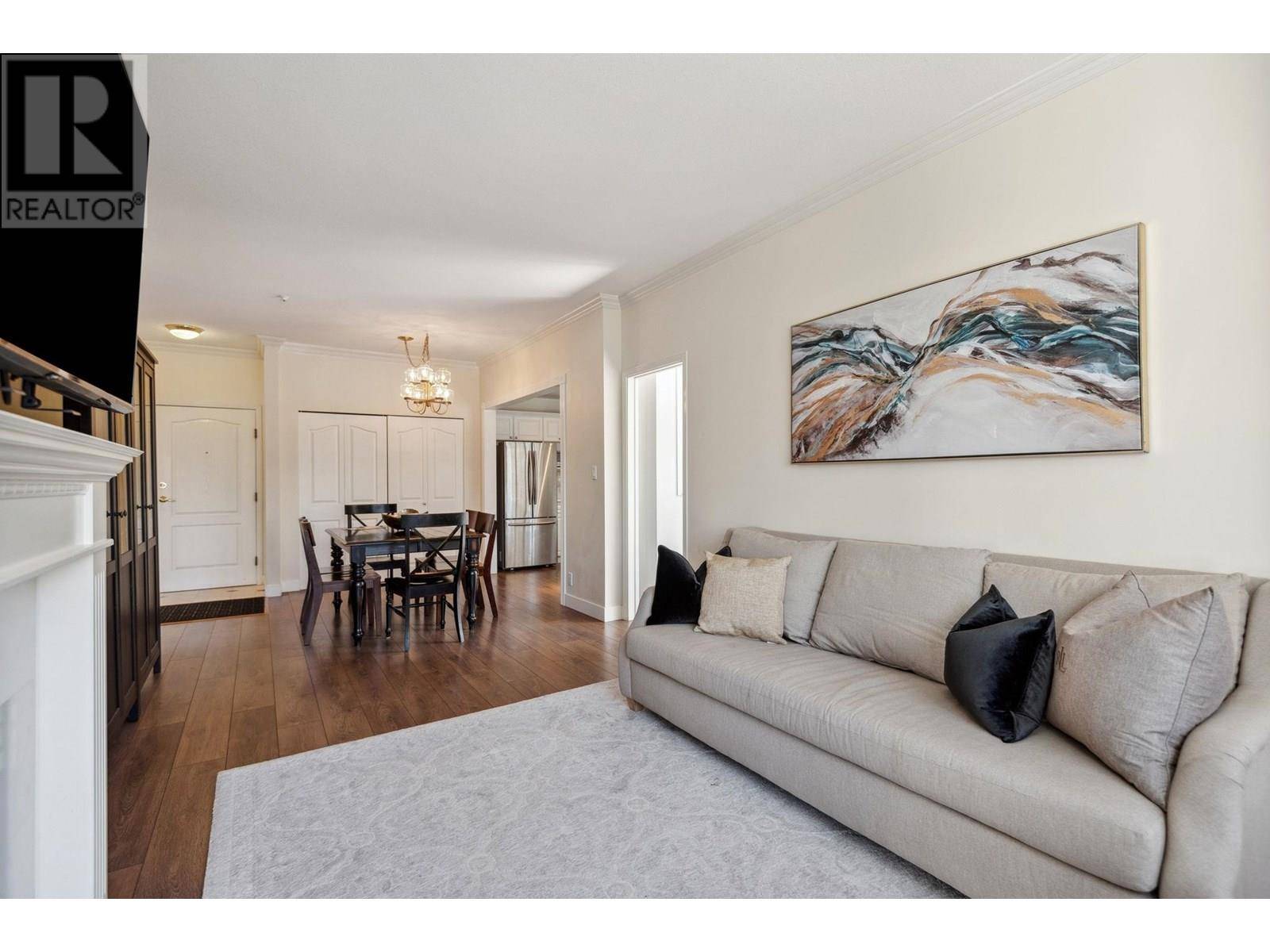 Vancouver, BC V6T2G8,5735 HAMPTON PL #216