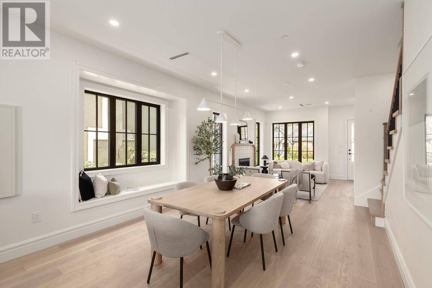 Vancouver, BC V6L2C1,3026 W 32ND AVENUE