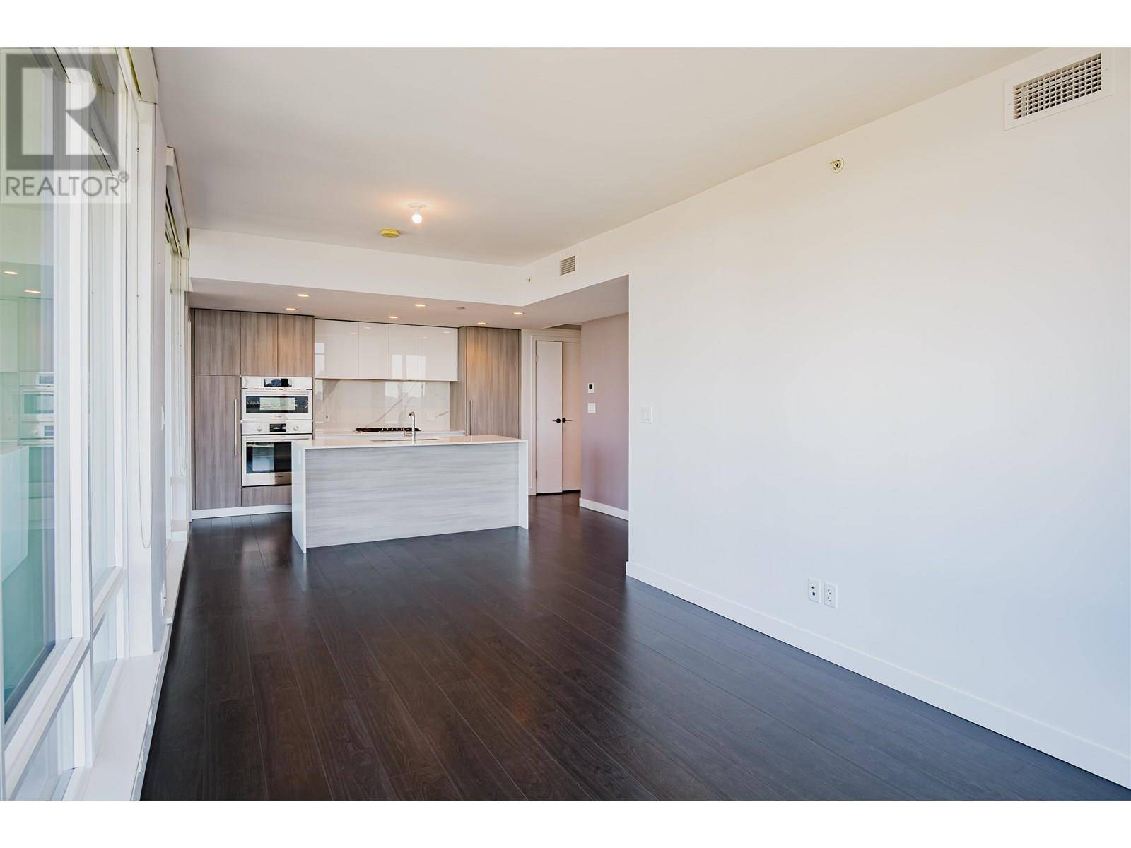 Burnaby, BC V5C0M6,2085 SKYLINE DR #3507