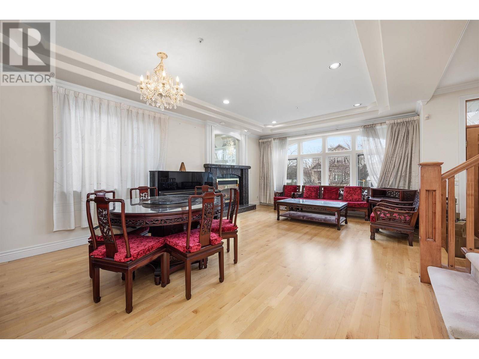 Vancouver, BC V5X1A1,75 E 50TH AVENUE