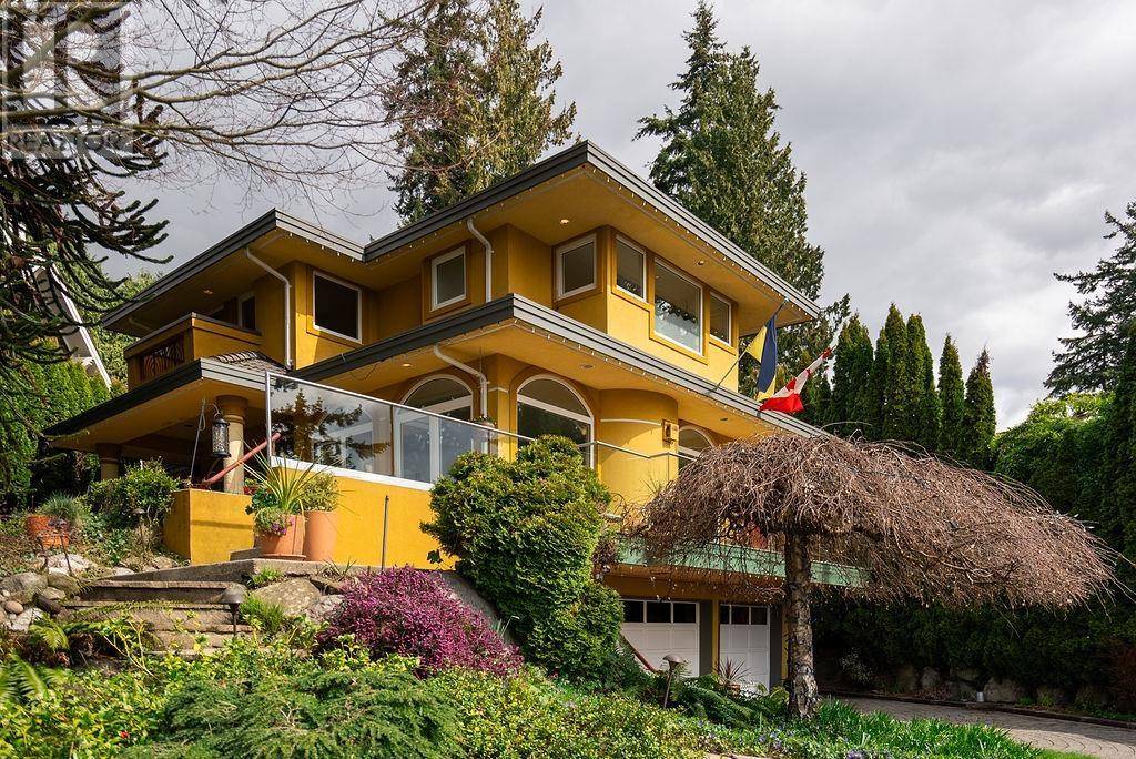 West Vancouver, BC V7V3A3,2635 ROSEBERY AVENUE
