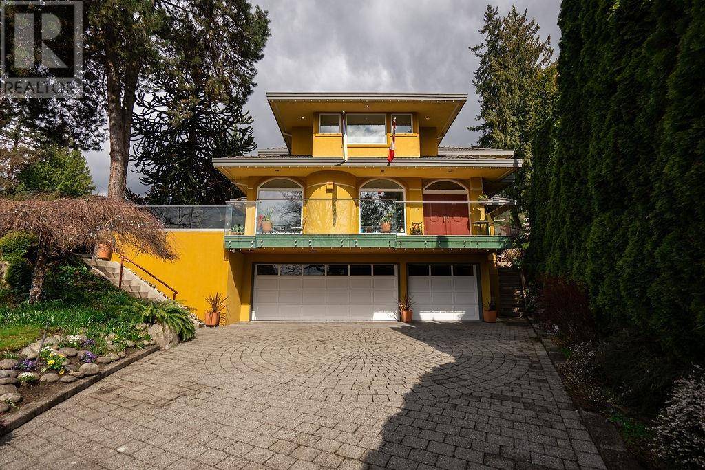 West Vancouver, BC V7V3A3,2635 ROSEBERY AVENUE