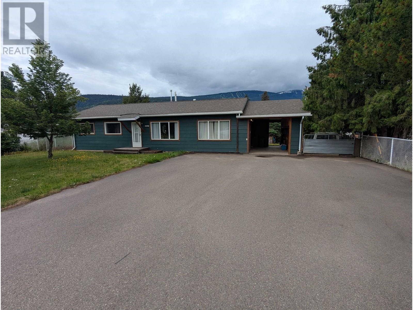 3937 7TH AVENUE, Smithers, BC V0J2N0
