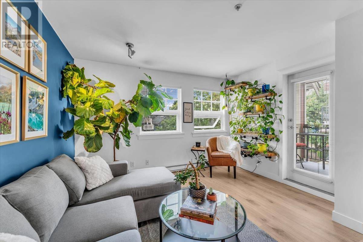 930 West 16TH AVE #305, Vancouver, BC V5Z1T2