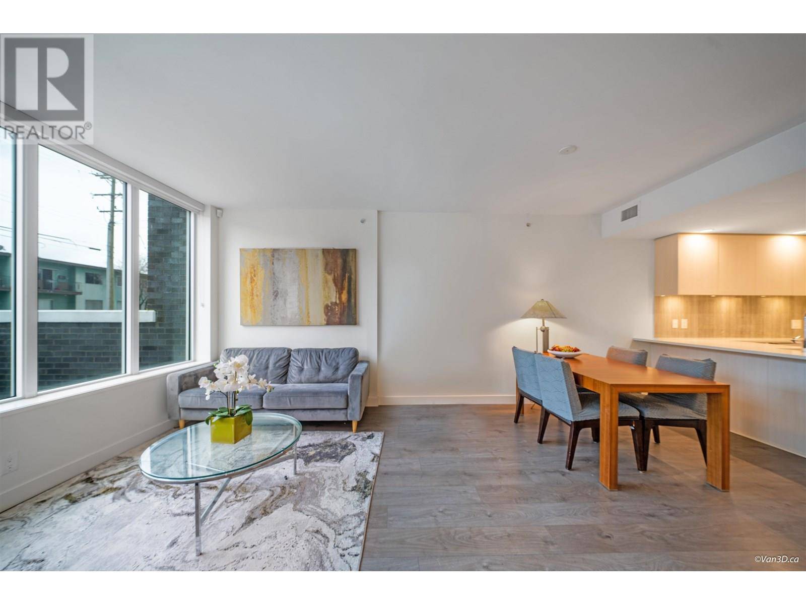 Burnaby, BC V5J0J3,6779 MARLBOROUGH AVENUE