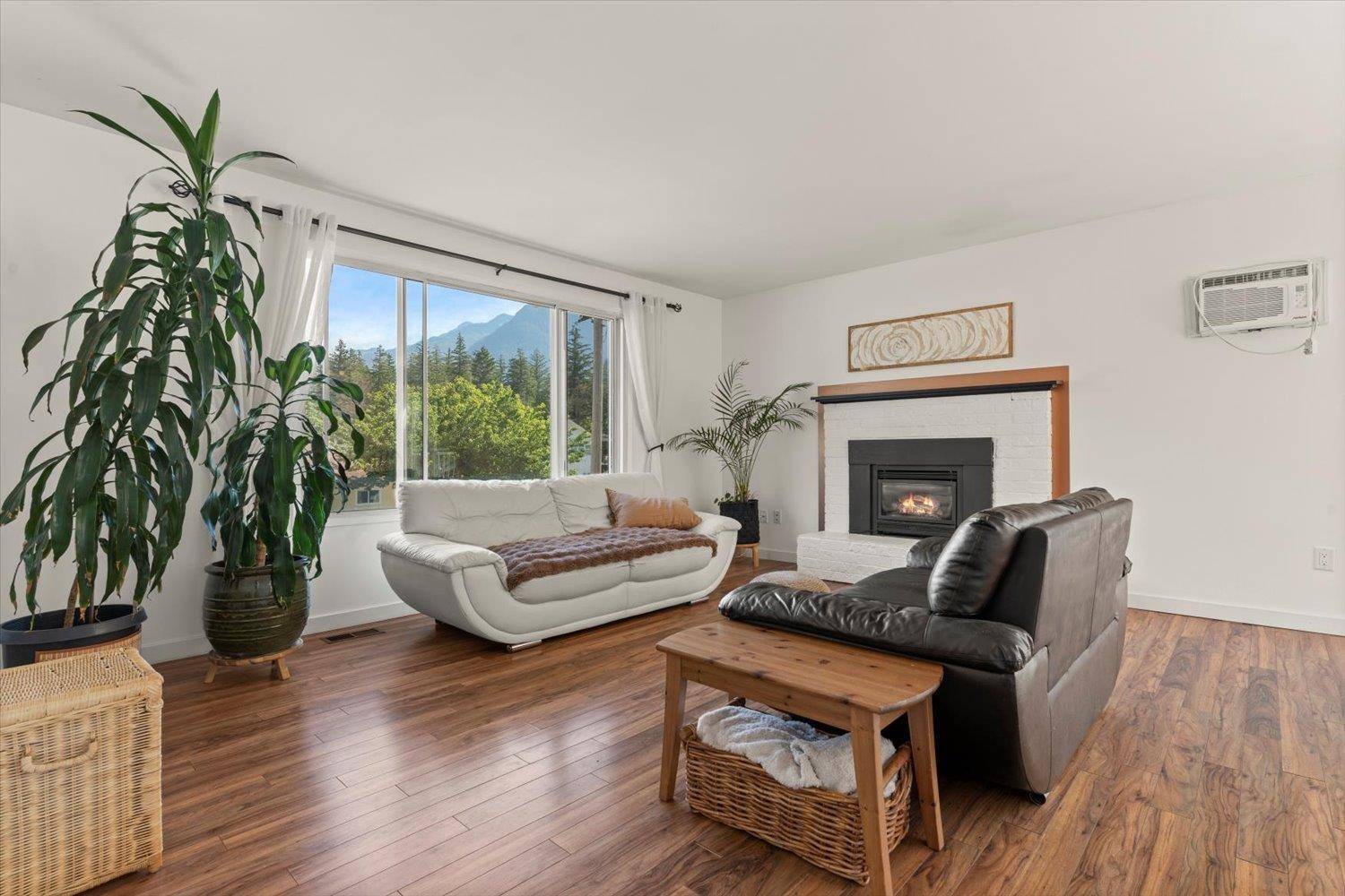 Hope, BC V0X1L0,630 THACKER AVENUE|Hope