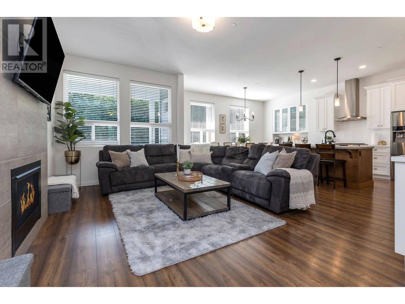 Maple Ridge, BC V4R0G8,12933 240A STREET