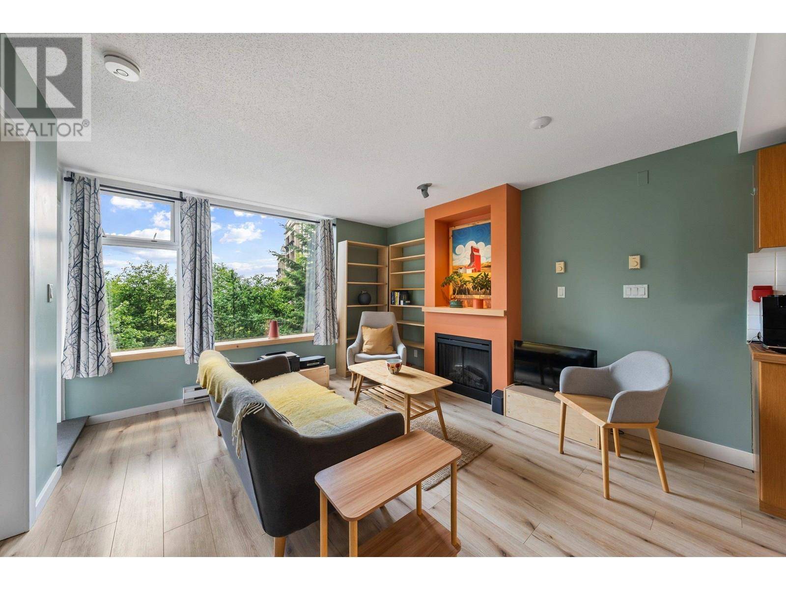 9298 UNIVERSITY CRES #309, Burnaby, BC V5A4X8