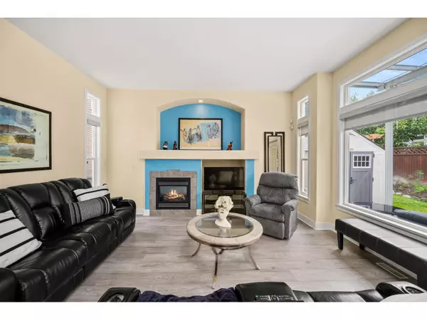 Surrey, BC V3S7W6,6085 165A STREET