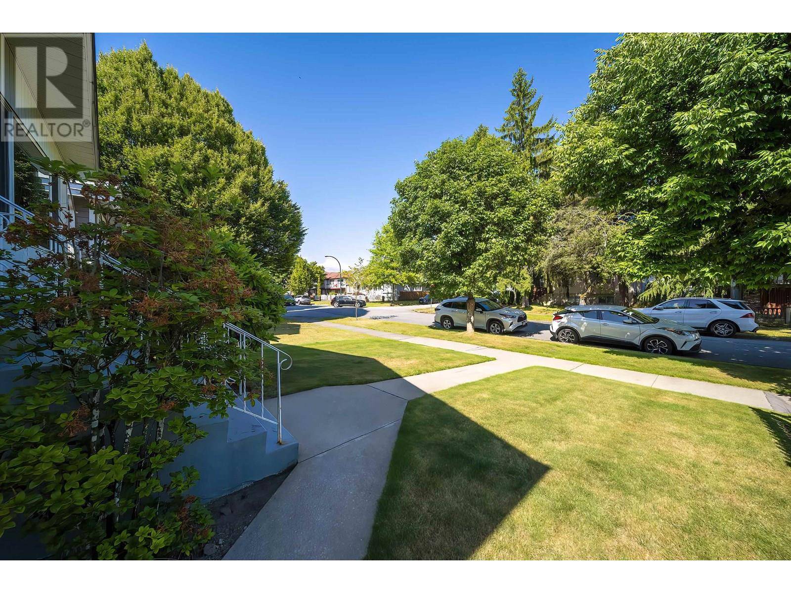 Vancouver, BC V5P2Z5,6713 LANARK STREET