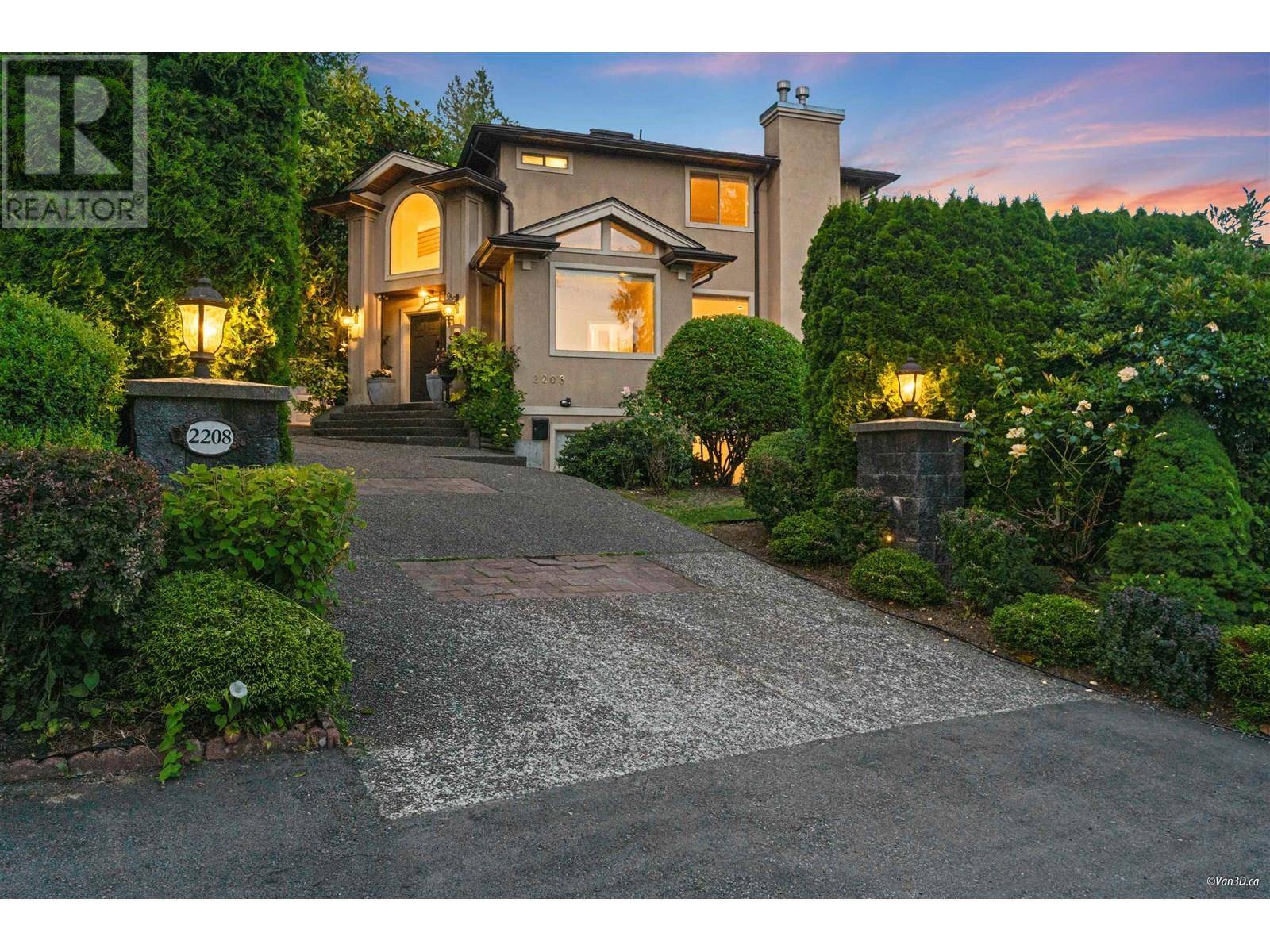 2208 CHAIRLIFT ROAD, West Vancouver, BC V7S3G2