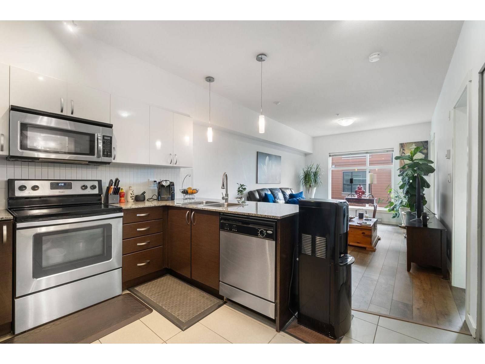 13728 108 #322, Surrey, BC V3T0G2