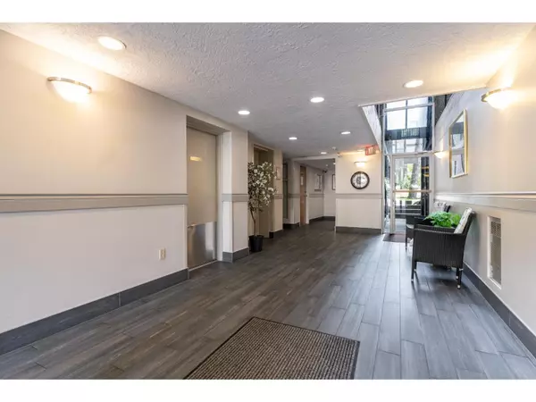Surrey, BC V3T5L5,9672 134 #314