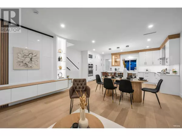 Burnaby, BC V5C1Y6,3861 TRIUMPH STREET