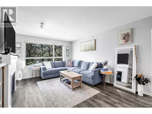 Port Moody, BC V3H5L3,700 KLAHANIE DR #422