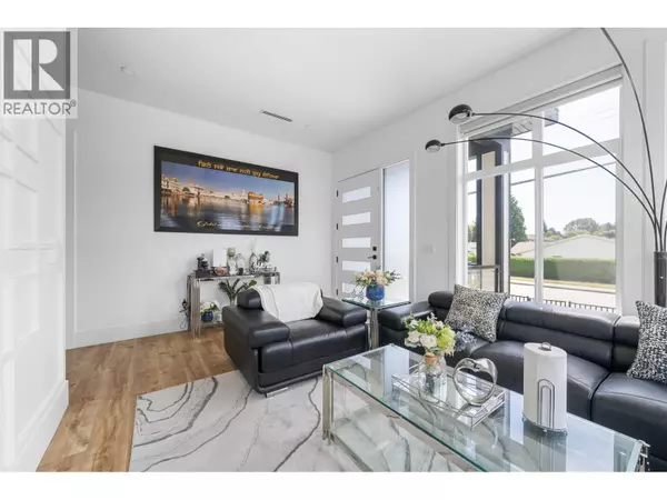 Pitt Meadows, BC V3Y2H3,12310 189A STREET