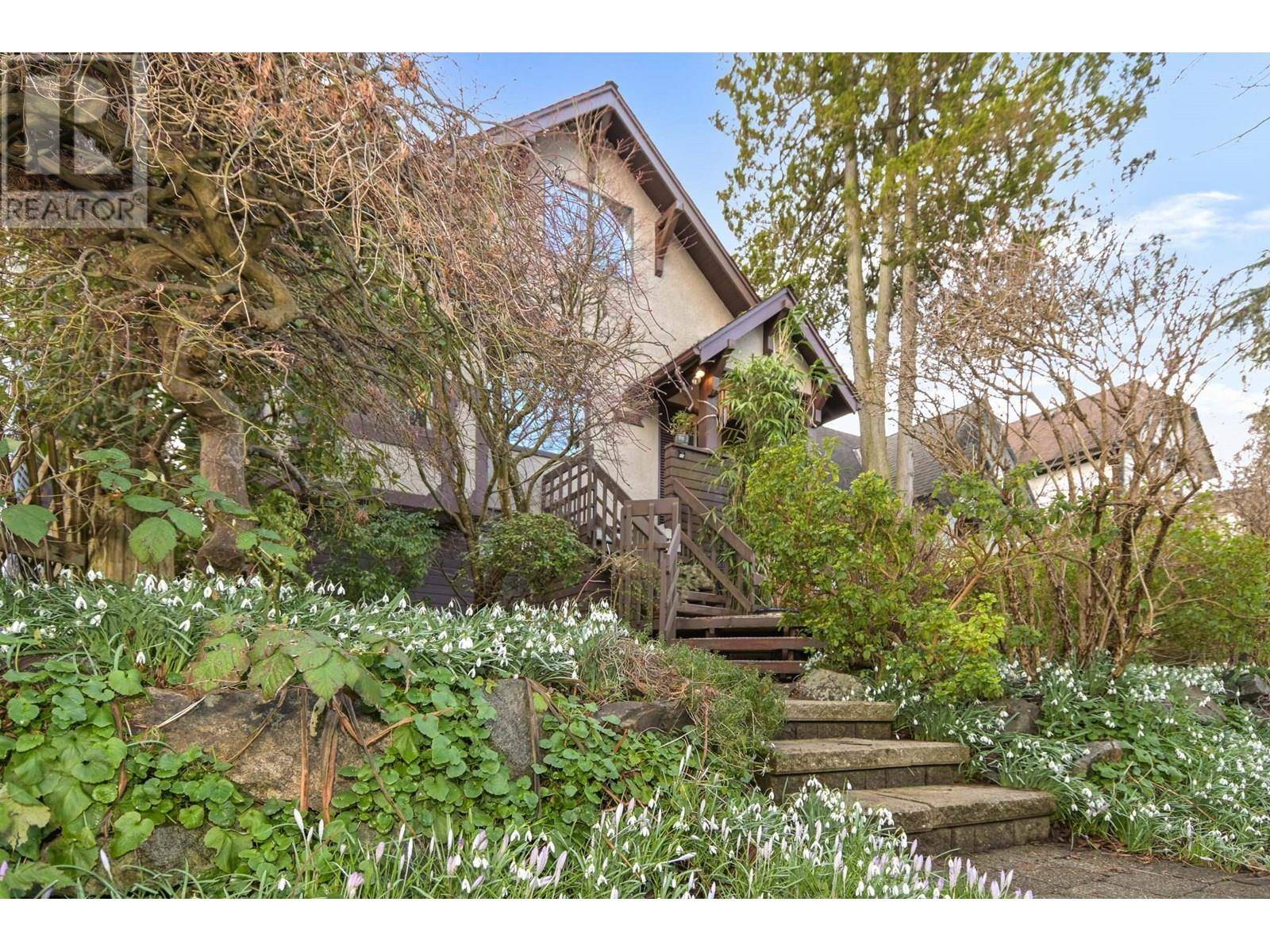 4548 W 12TH AVENUE, Vancouver, BC V6R2R5