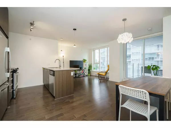 Surrey, BC V3T0J5,13325 102A #607