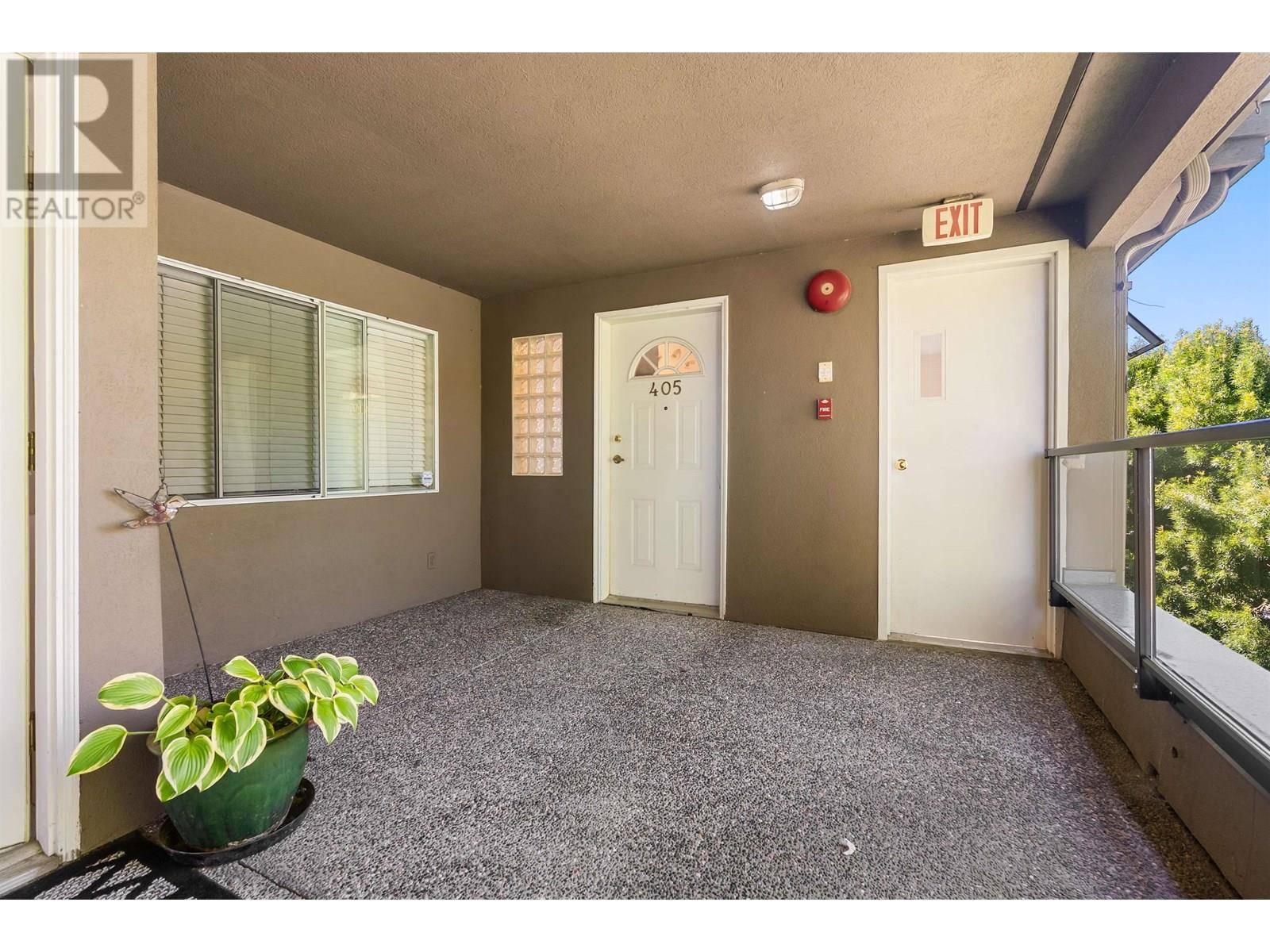 Delta, BC V4L2A7,1428 56 ST #405