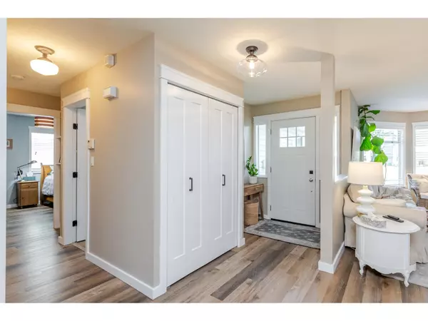 Langley, BC V3A7S8,4075 199A STREET
