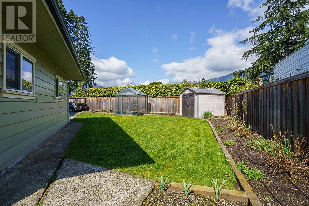 North Vancouver, BC V7R3M9,2940 COLWOOD DRIVE