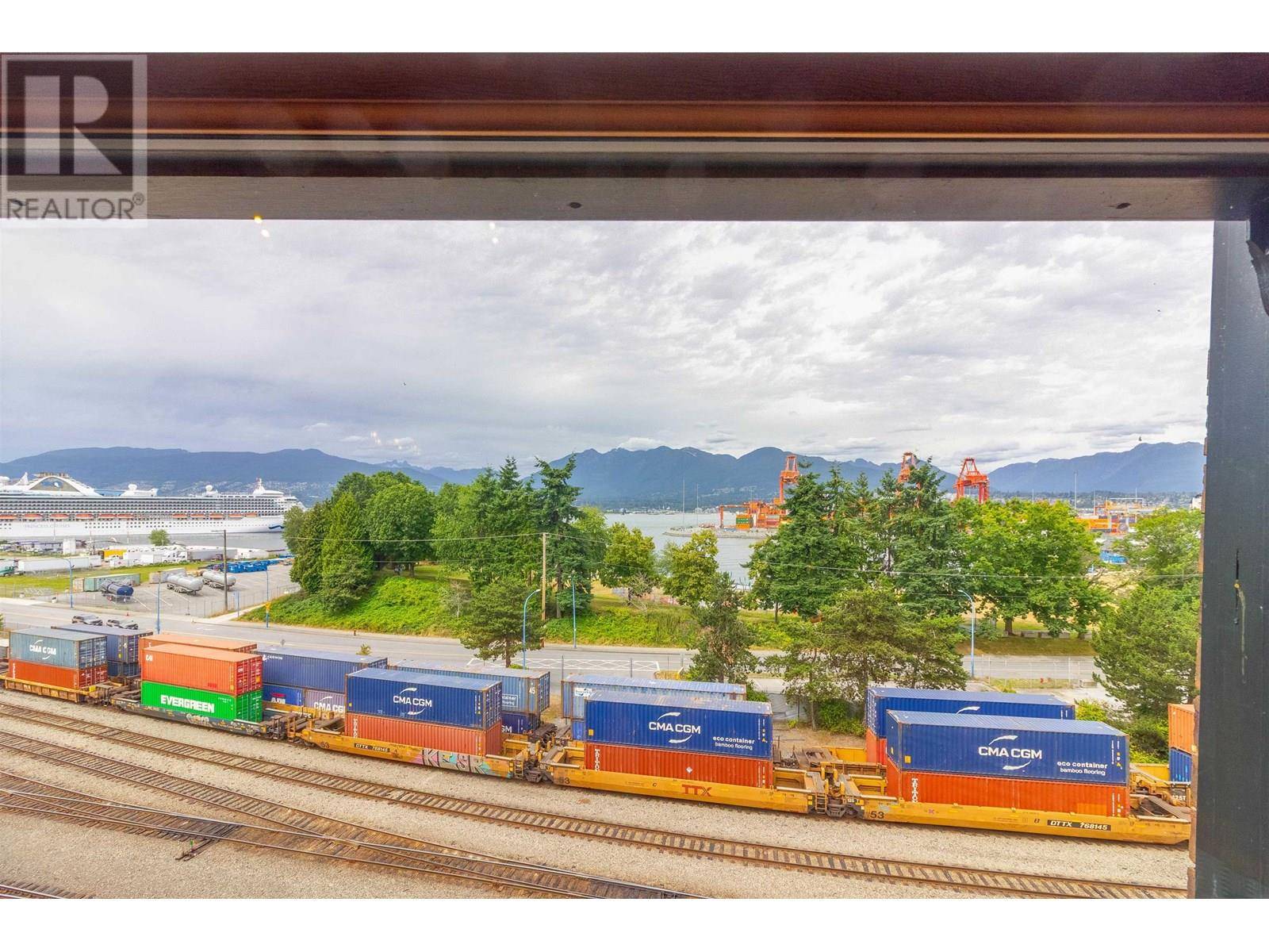 Vancouver, BC V6A1B2,41 ALEXANDER ST #702