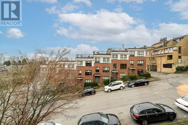 Vancouver, BC V6H2R8,2209 ALDER STREET